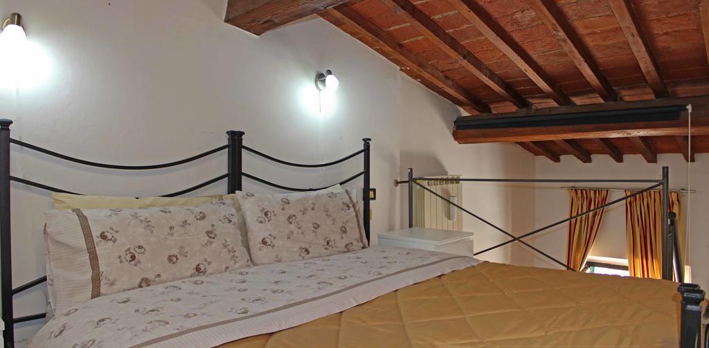 Max Studios Florence Room photo